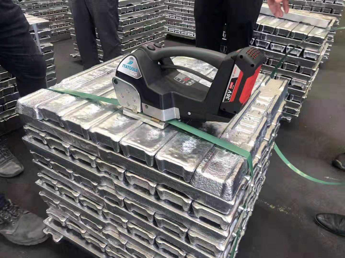 东方盼望使用PET塑钢带替换钢带节约成本达到50%